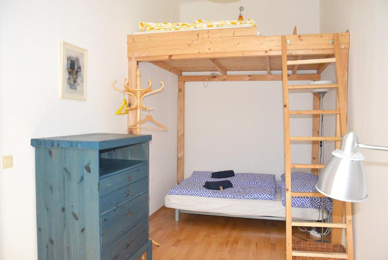 1090 Apartament